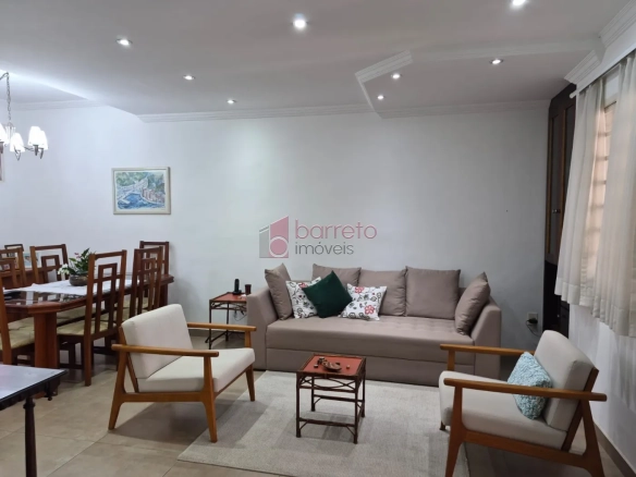 SOBRADO À VENDA COM 3 QUARTOS  NA VILA GUARANI, JUNDIAÍ – SP