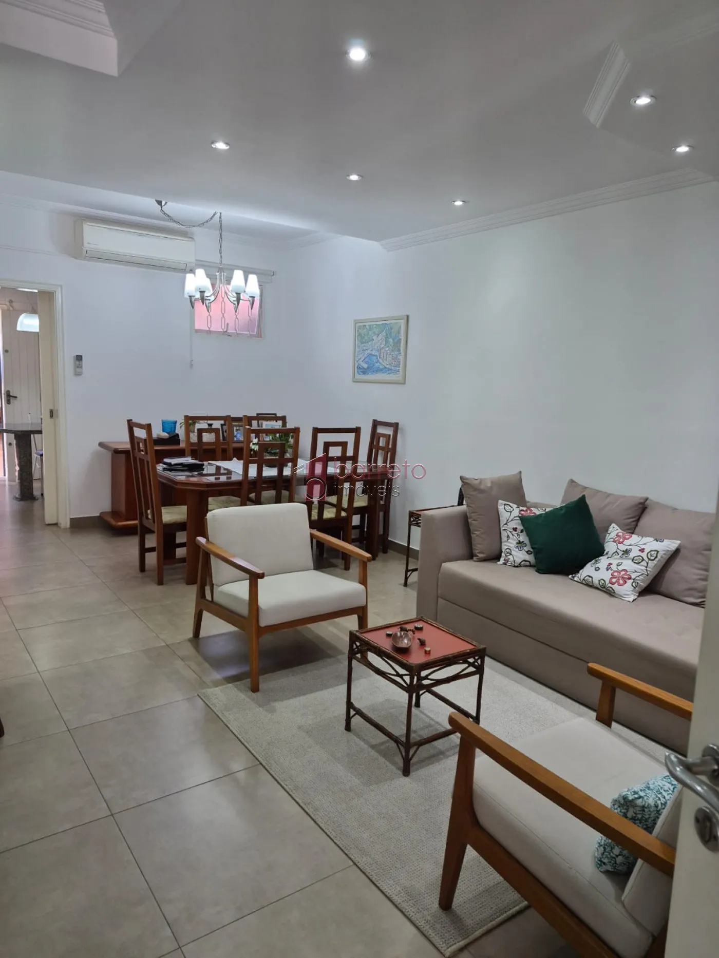 SOBRADO À VENDA COM 3 QUARTOS  NA VILA GUARANI, JUNDIAÍ – SP