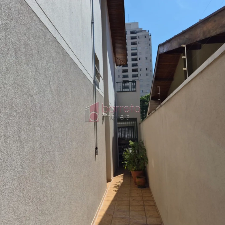 SOBRADO À VENDA COM 3 QUARTOS  NA VILA GUARANI, JUNDIAÍ – SP