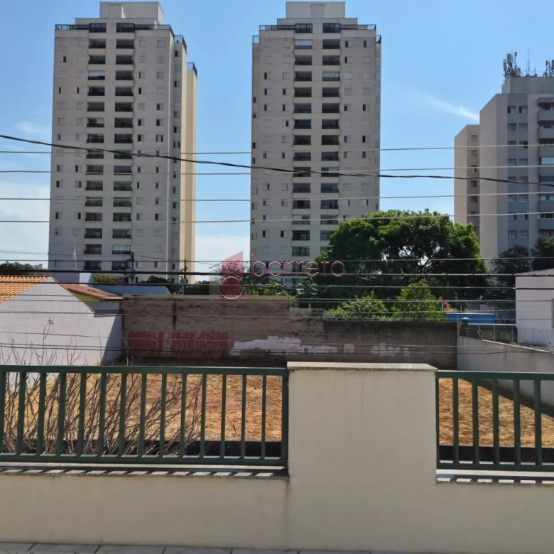 SOBRADO À VENDA COM 3 QUARTOS  NA VILA GUARANI, JUNDIAÍ – SP