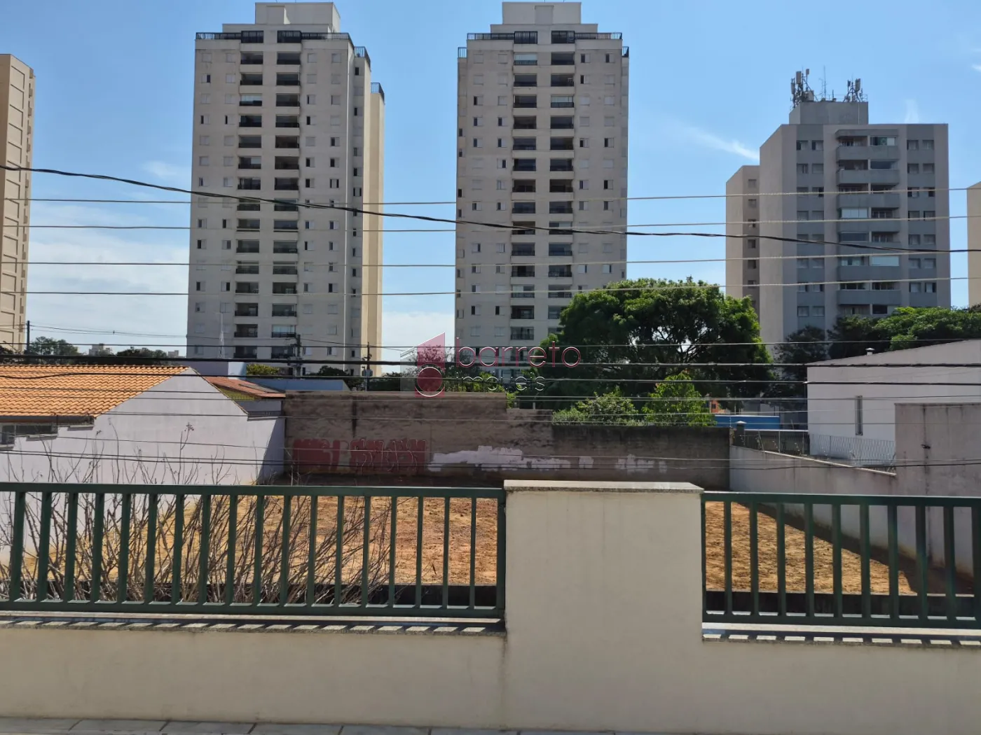 SOBRADO À VENDA COM 3 QUARTOS  NA VILA GUARANI, JUNDIAÍ – SP