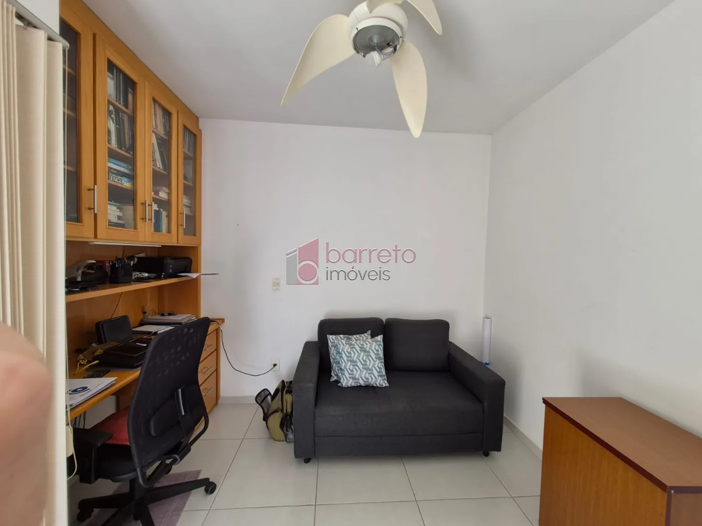 SOBRADO À VENDA COM 3 QUARTOS  NA VILA GUARANI, JUNDIAÍ – SP