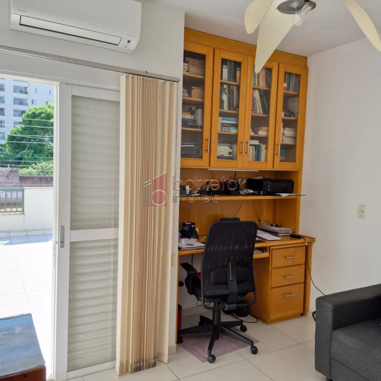 SOBRADO À VENDA COM 3 QUARTOS  NA VILA GUARANI, JUNDIAÍ – SP
