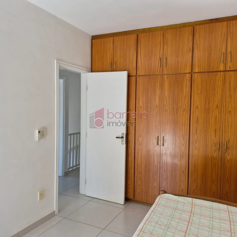 SOBRADO À VENDA COM 3 QUARTOS  NA VILA GUARANI, JUNDIAÍ – SP
