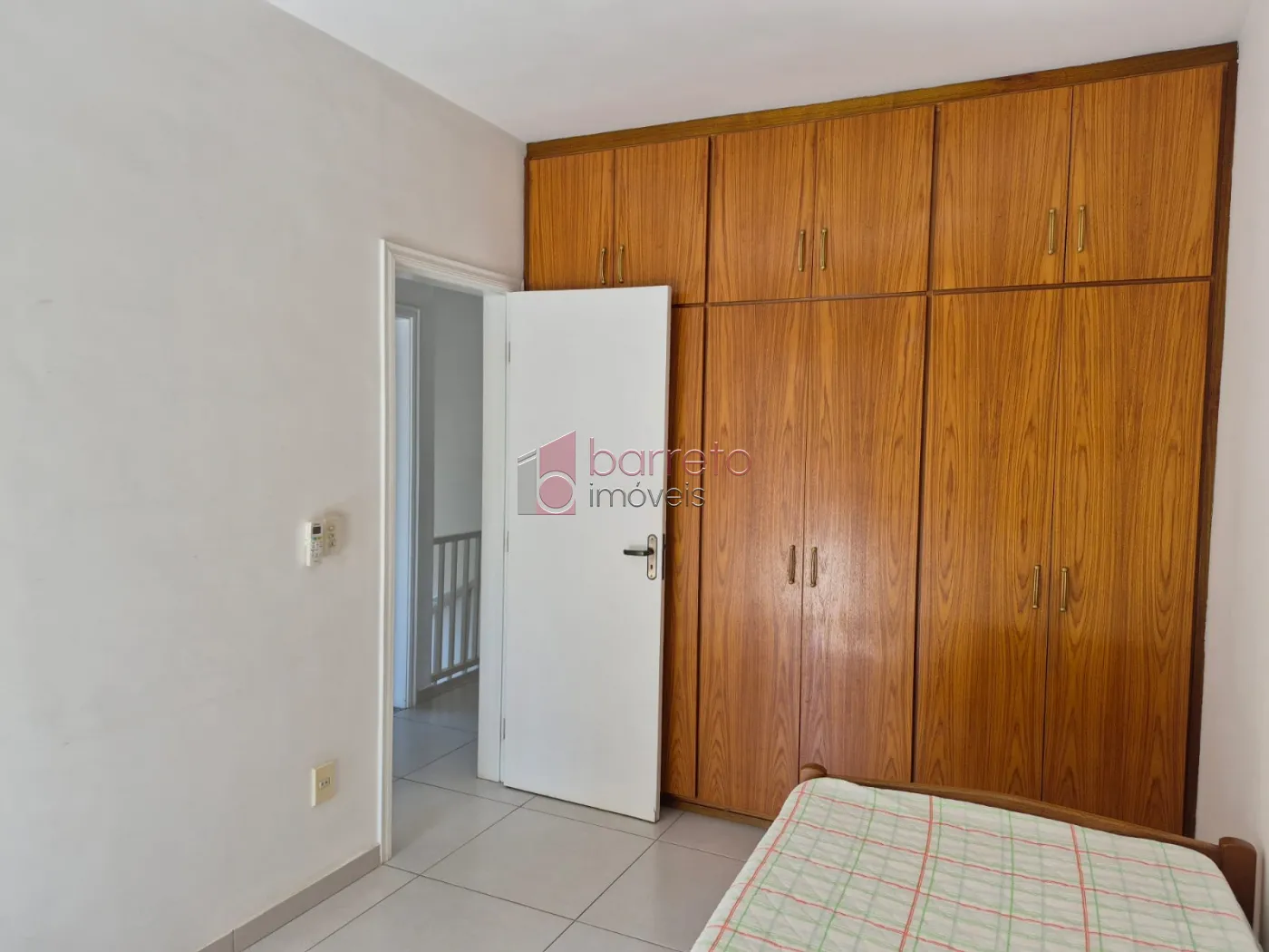 SOBRADO À VENDA COM 3 QUARTOS  NA VILA GUARANI, JUNDIAÍ – SP