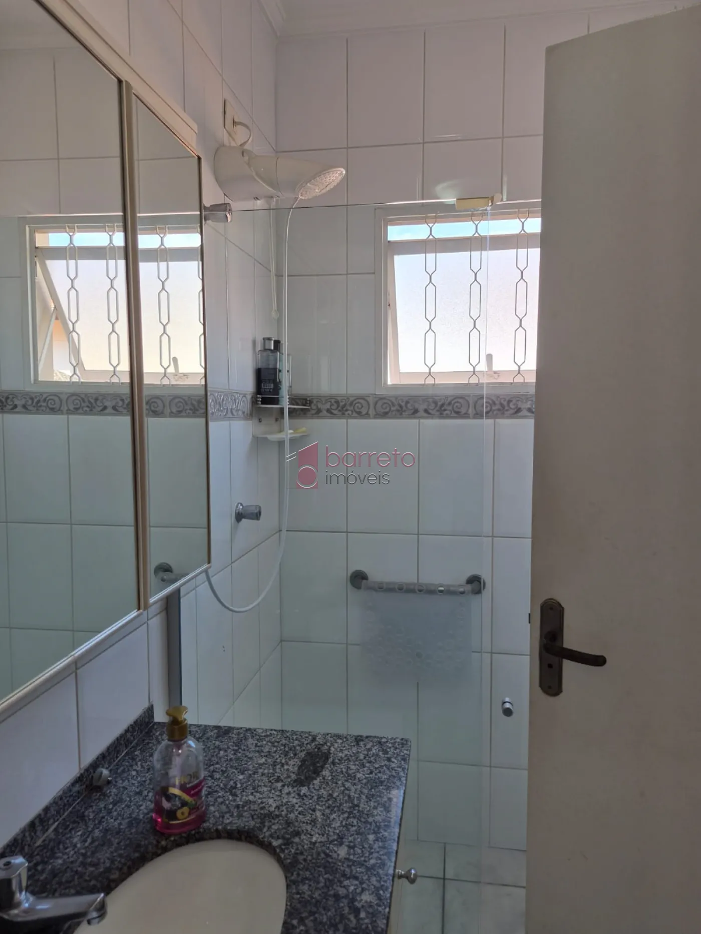 SOBRADO À VENDA COM 3 QUARTOS  NA VILA GUARANI, JUNDIAÍ – SP