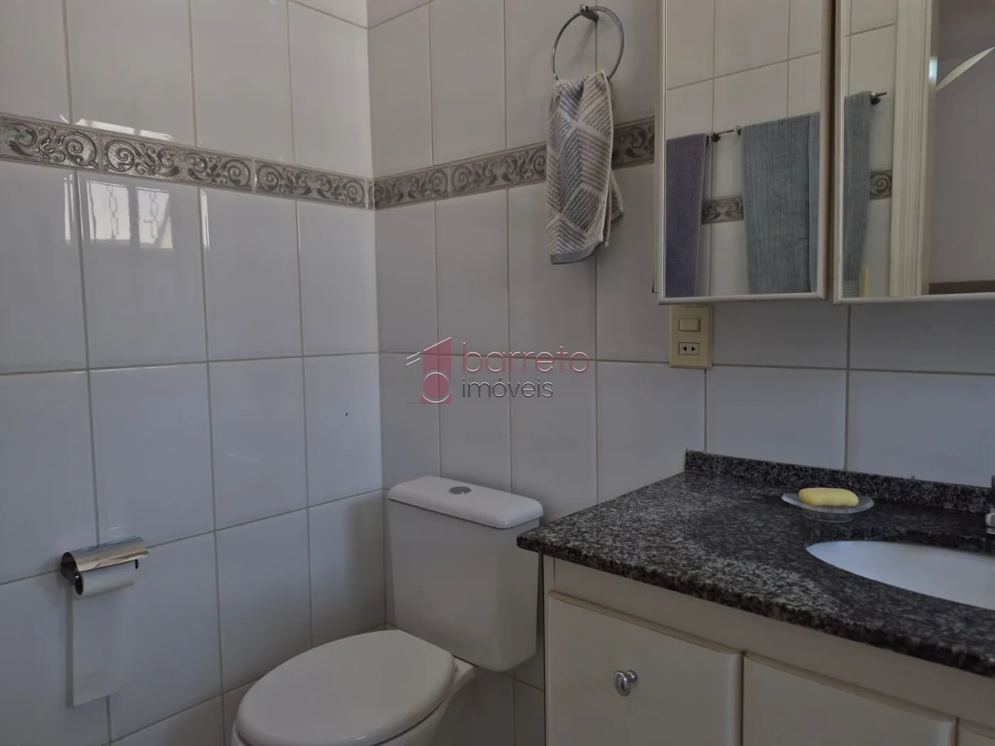 SOBRADO À VENDA COM 3 QUARTOS  NA VILA GUARANI, JUNDIAÍ – SP