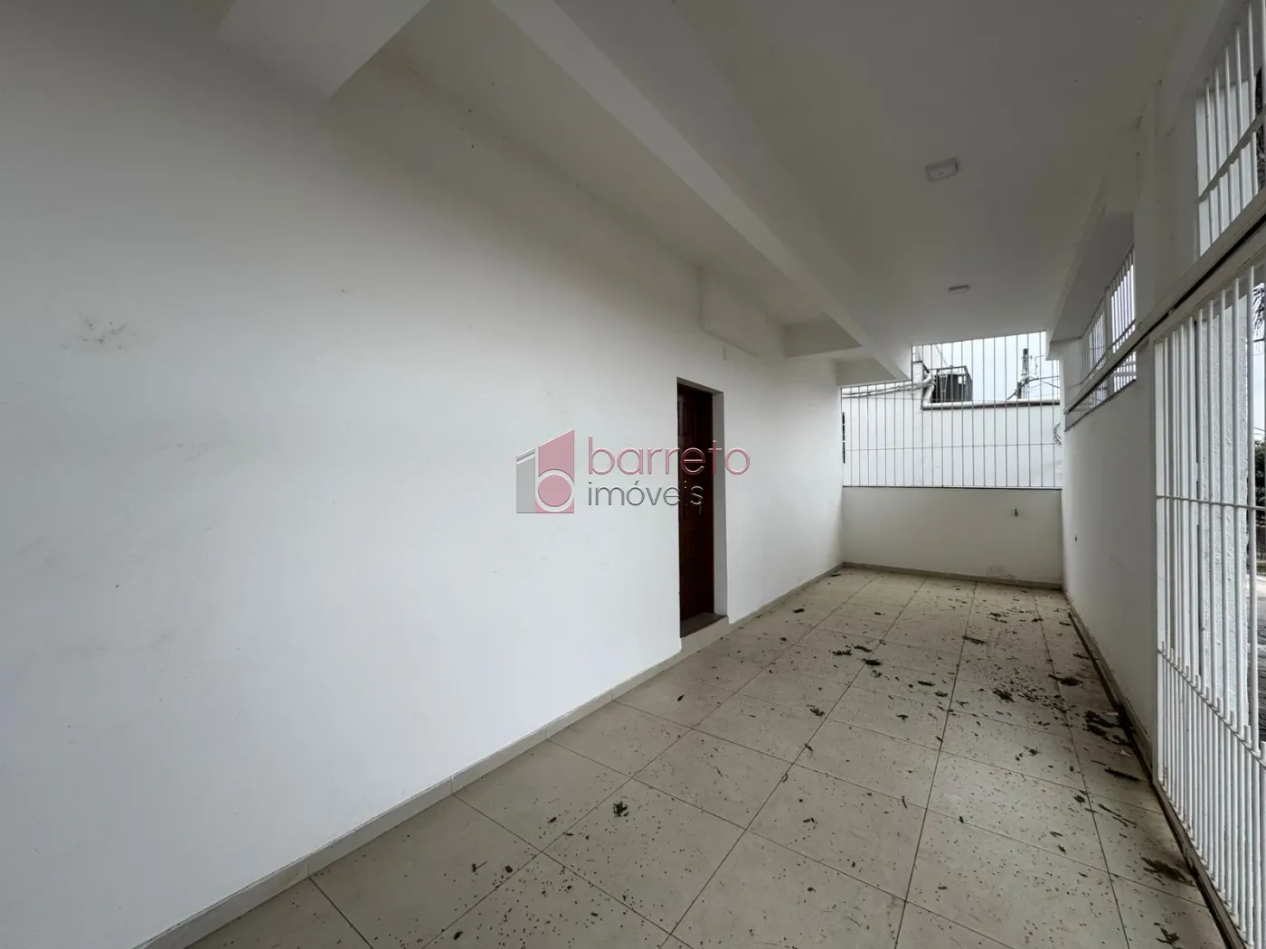 CASA NO PISO SUPERIOR PARA LOCAÇÃO NA VILA NOVA ESPÉRIA – JUNDIAÍ/SP