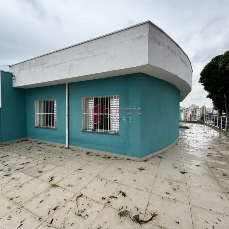 CASA NO PISO SUPERIOR PARA LOCAÇÃO NA VILA NOVA ESPÉRIA – JUNDIAÍ/SP