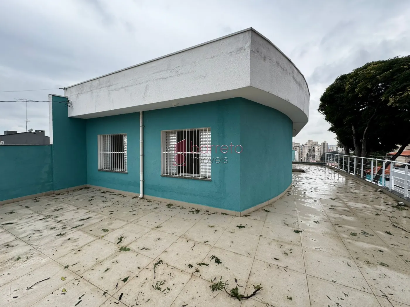 CASA NO PISO SUPERIOR PARA LOCAÇÃO NA VILA NOVA ESPÉRIA – JUNDIAÍ/SP