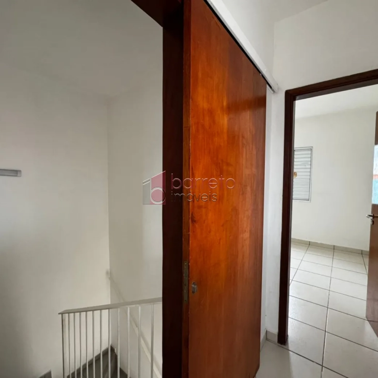 CASA NO PISO SUPERIOR PARA LOCAÇÃO NA VILA NOVA ESPÉRIA – JUNDIAÍ/SP