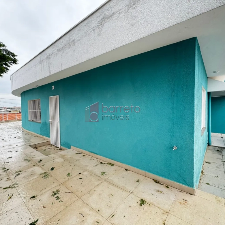 CASA NO PISO SUPERIOR PARA LOCAÇÃO NA VILA NOVA ESPÉRIA – JUNDIAÍ/SP