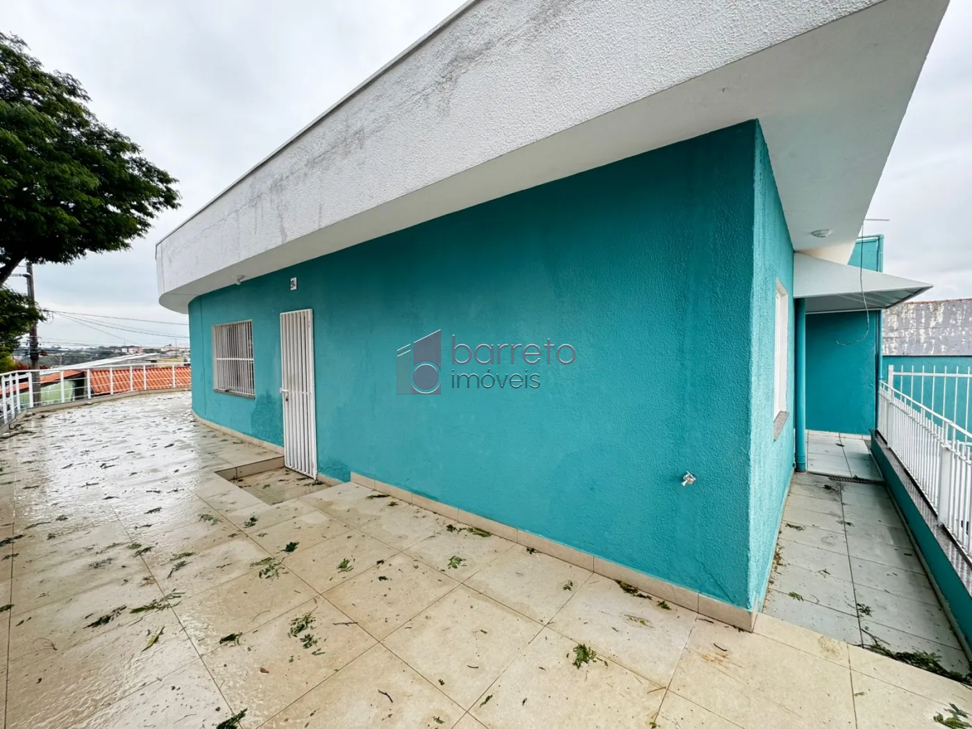 CASA NO PISO SUPERIOR PARA LOCAÇÃO NA VILA NOVA ESPÉRIA – JUNDIAÍ/SP