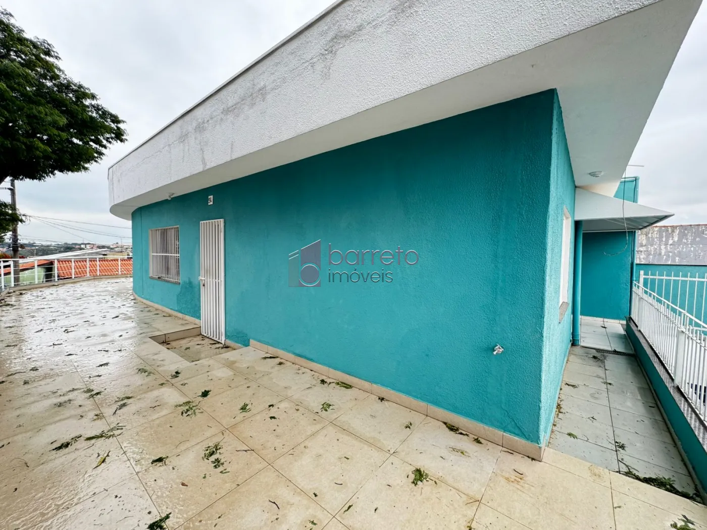 CASA NO PISO SUPERIOR PARA LOCAÇÃO NA VILA NOVA ESPÉRIA – JUNDIAÍ/SP