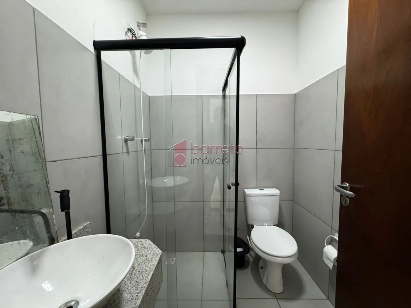 CASA NO PISO SUPERIOR PARA LOCAÇÃO NA VILA NOVA ESPÉRIA – JUNDIAÍ/SP