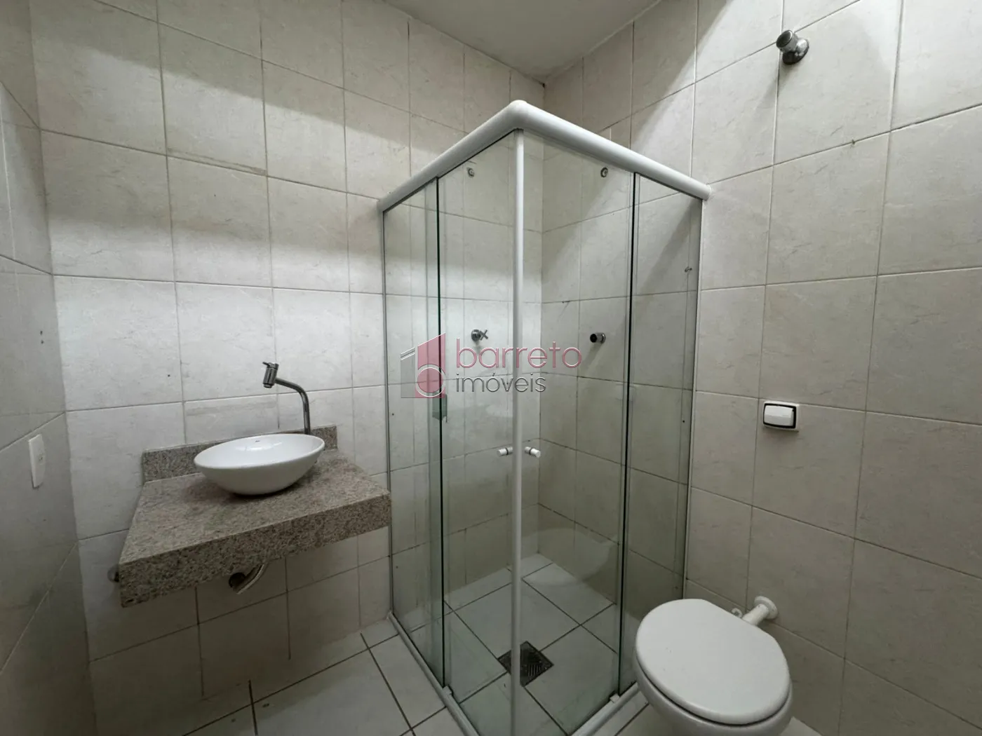 CASA NO PISO SUPERIOR PARA LOCAÇÃO NA VILA NOVA ESPÉRIA – JUNDIAÍ/SP