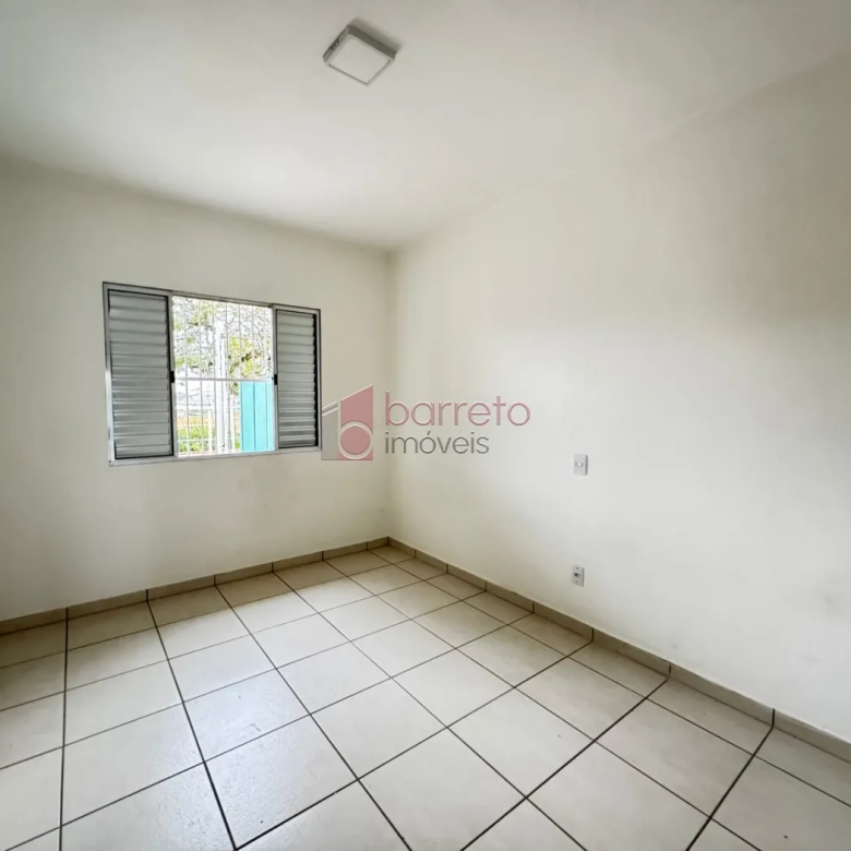 CASA NO PISO SUPERIOR PARA LOCAÇÃO NA VILA NOVA ESPÉRIA – JUNDIAÍ/SP