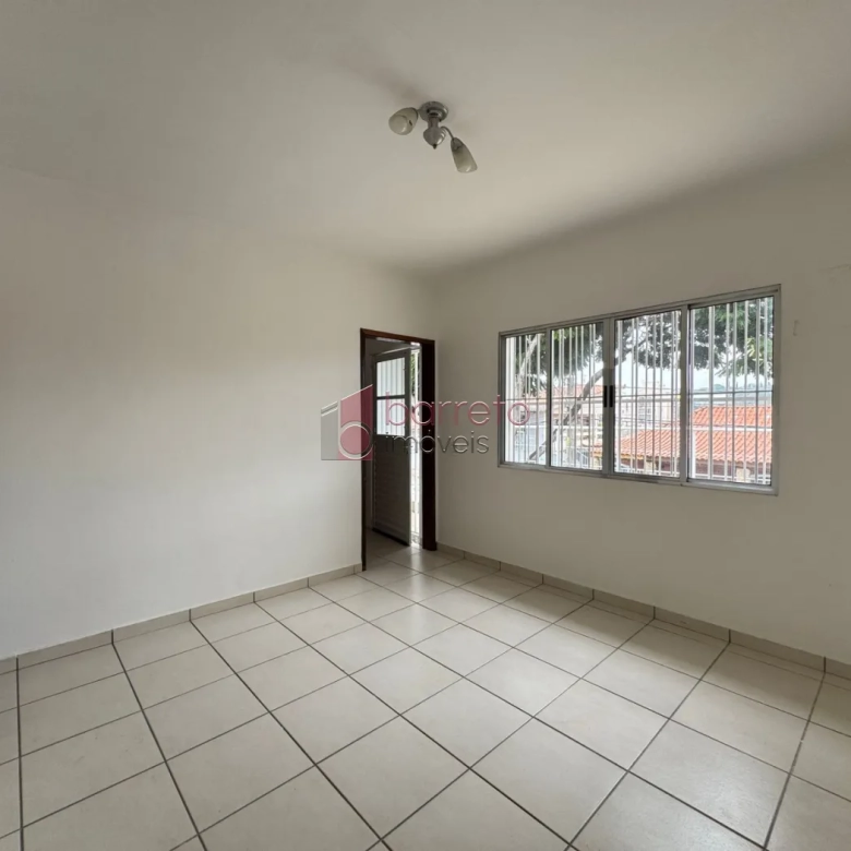 CASA NO PISO SUPERIOR PARA LOCAÇÃO NA VILA NOVA ESPÉRIA – JUNDIAÍ/SP