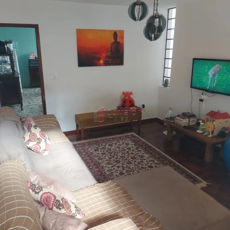 CASA À VENDA NO BAIRRO ANHANGABAÚ EM JUNDIAÍ/SP
