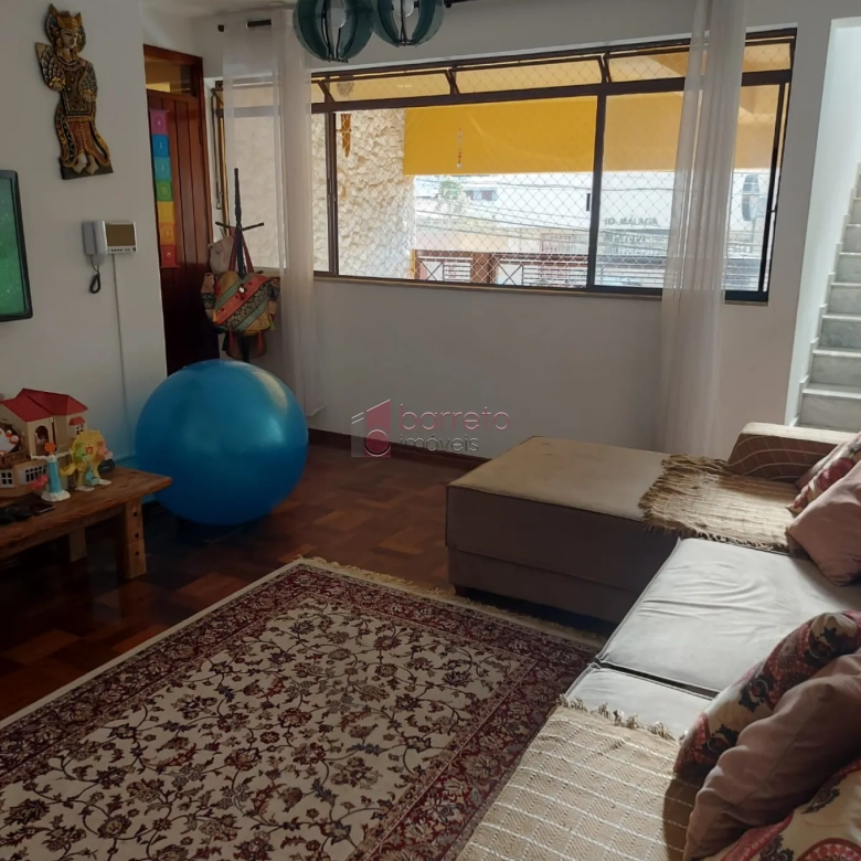 CASA À VENDA NO BAIRRO ANHANGABAÚ EM JUNDIAÍ/SP