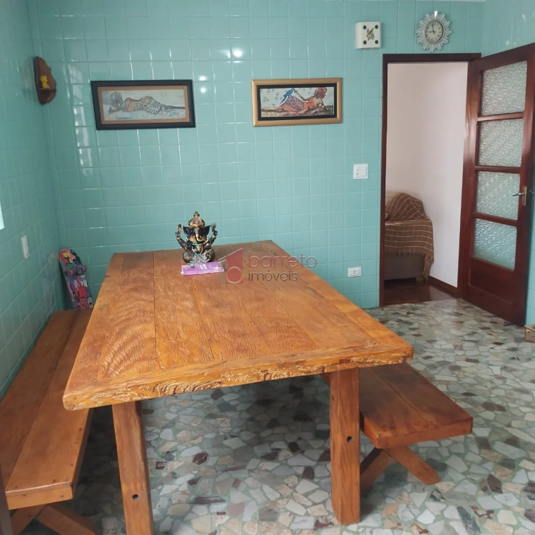 CASA À VENDA NO BAIRRO ANHANGABAÚ EM JUNDIAÍ/SP