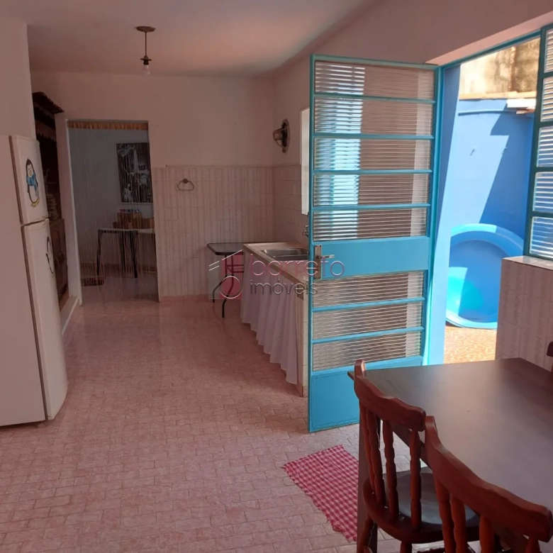 CASA À VENDA NO BAIRRO ANHANGABAÚ EM JUNDIAÍ/SP