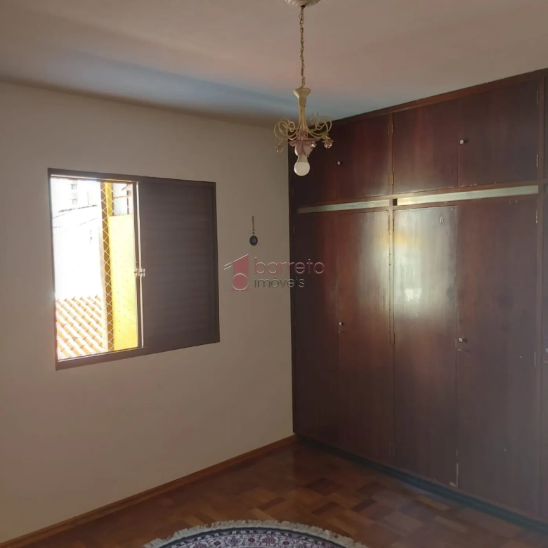 CASA À VENDA NO BAIRRO ANHANGABAÚ EM JUNDIAÍ/SP