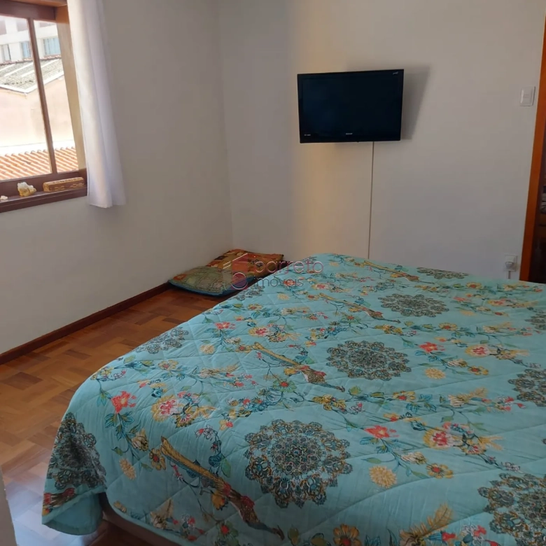 CASA À VENDA NO BAIRRO ANHANGABAÚ EM JUNDIAÍ/SP