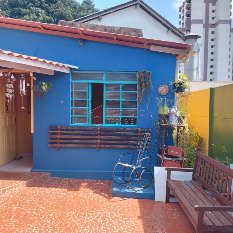 CASA À VENDA NO BAIRRO ANHANGABAÚ EM JUNDIAÍ/SP