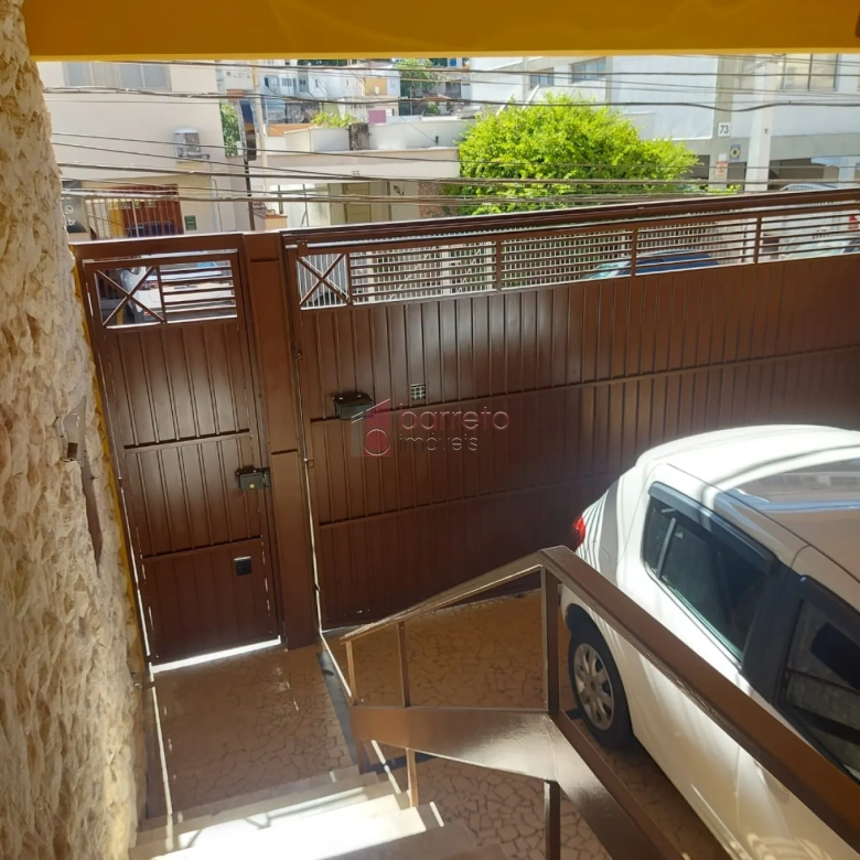 CASA À VENDA NO BAIRRO ANHANGABAÚ EM JUNDIAÍ/SP