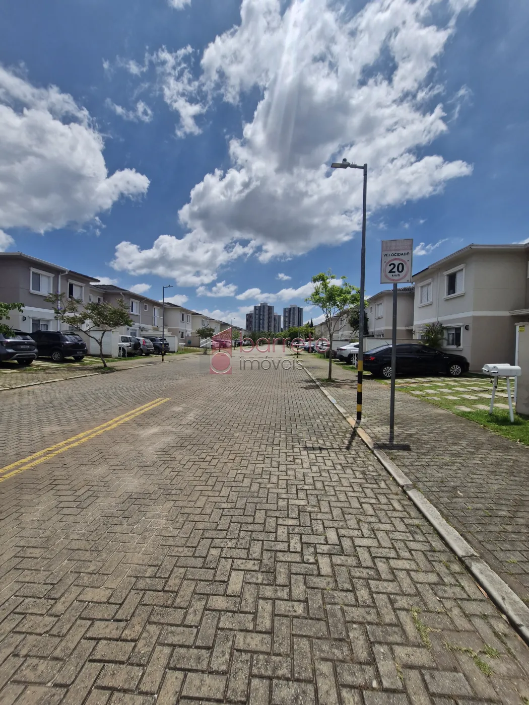 SOBRADO PARA LOCAÇÃO NO VINTAGE CONDOMÍNIO CLUBE – JUNDIAÍ/SP