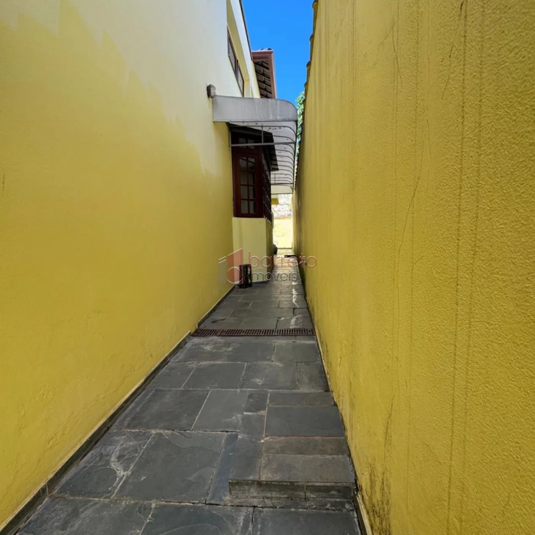 VENDE SE CASA COMERCIAL/RESIDENCIAL NO JARDIM ANA MARIA – JUNDIAÍ /SP –