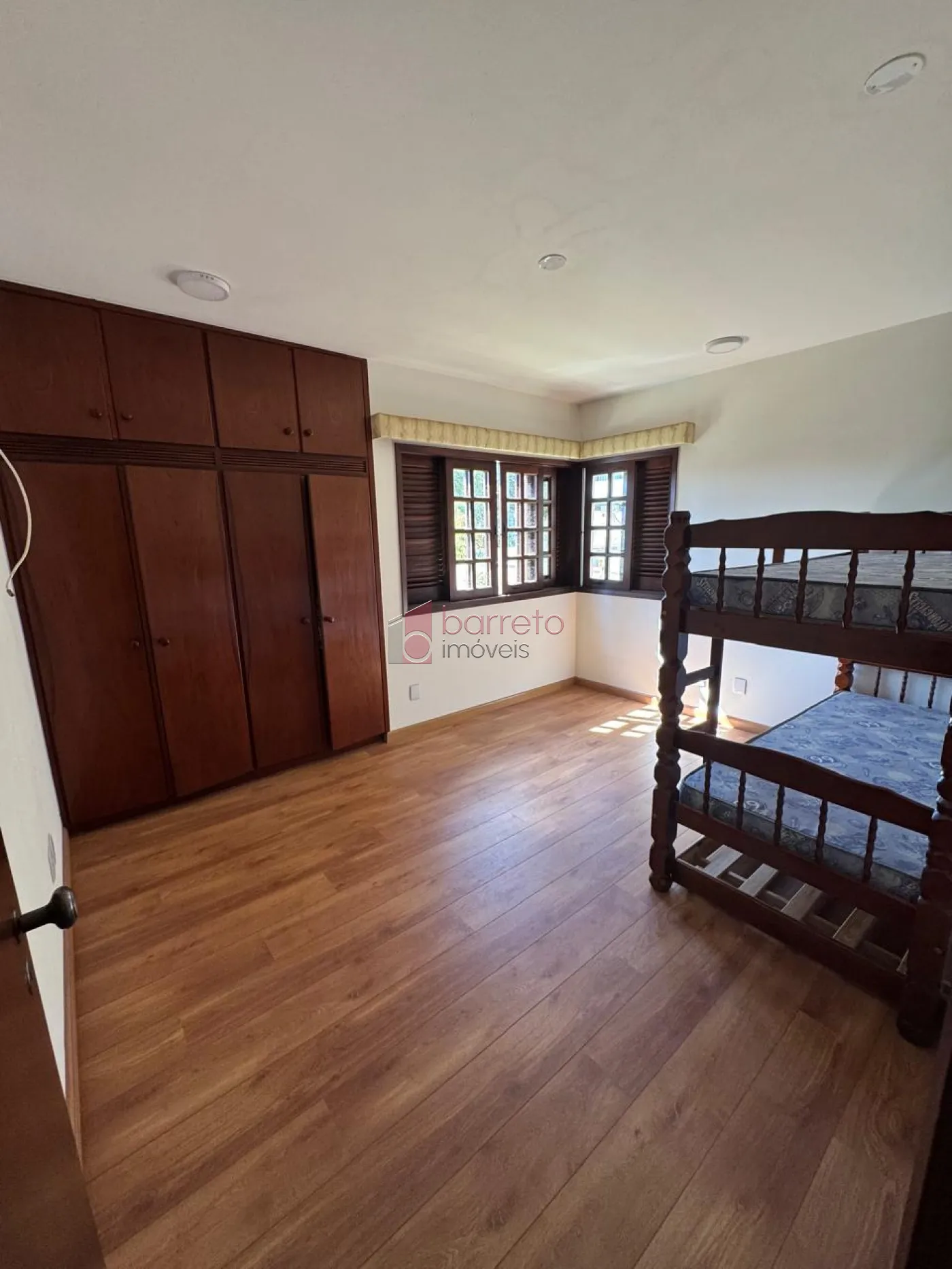 VENDE SE CASA COMERCIAL/RESIDENCIAL NO JARDIM ANA MARIA – JUNDIAÍ /SP –
