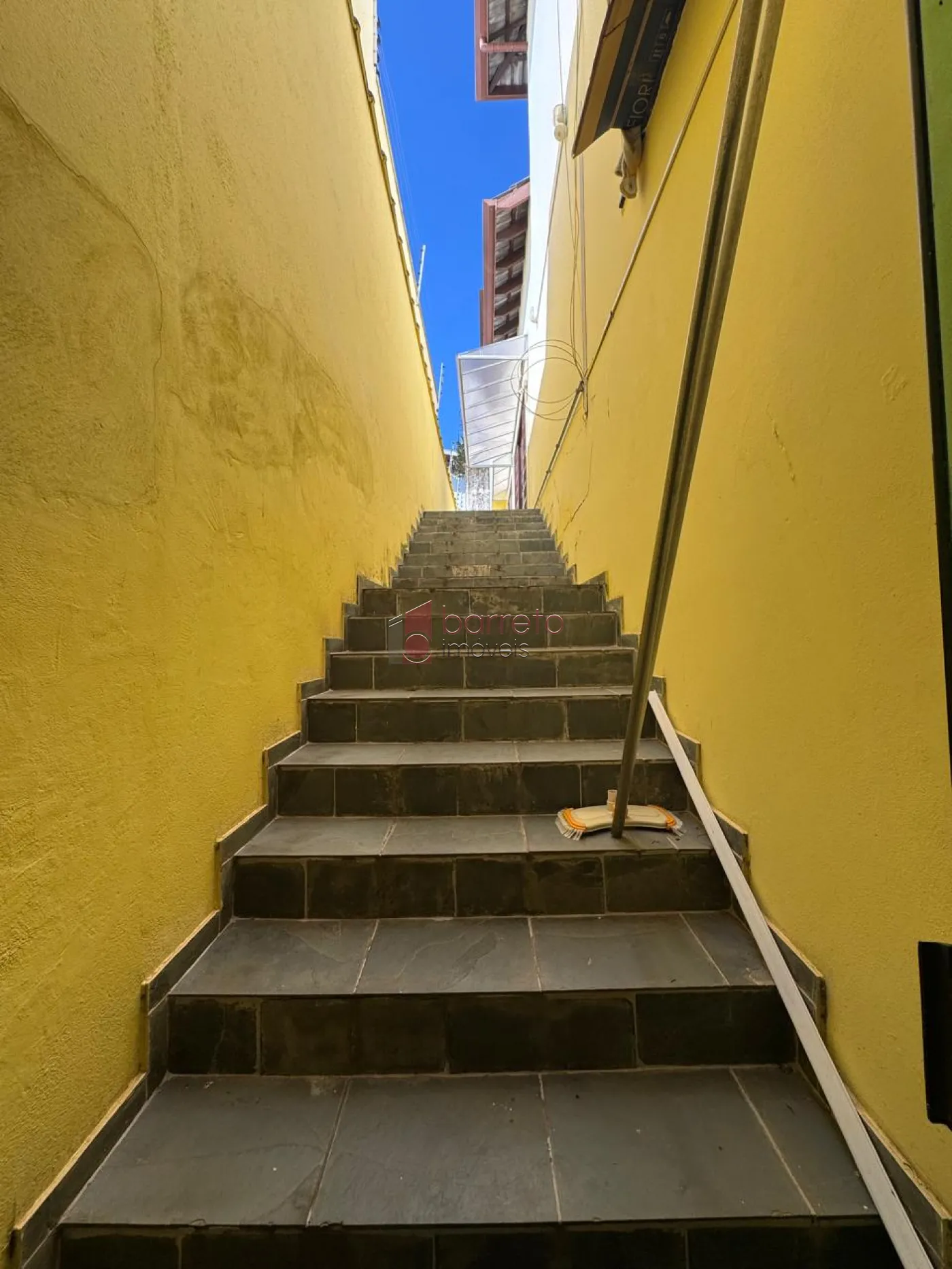 VENDE SE CASA COMERCIAL/RESIDENCIAL NO JARDIM ANA MARIA – JUNDIAÍ /SP –