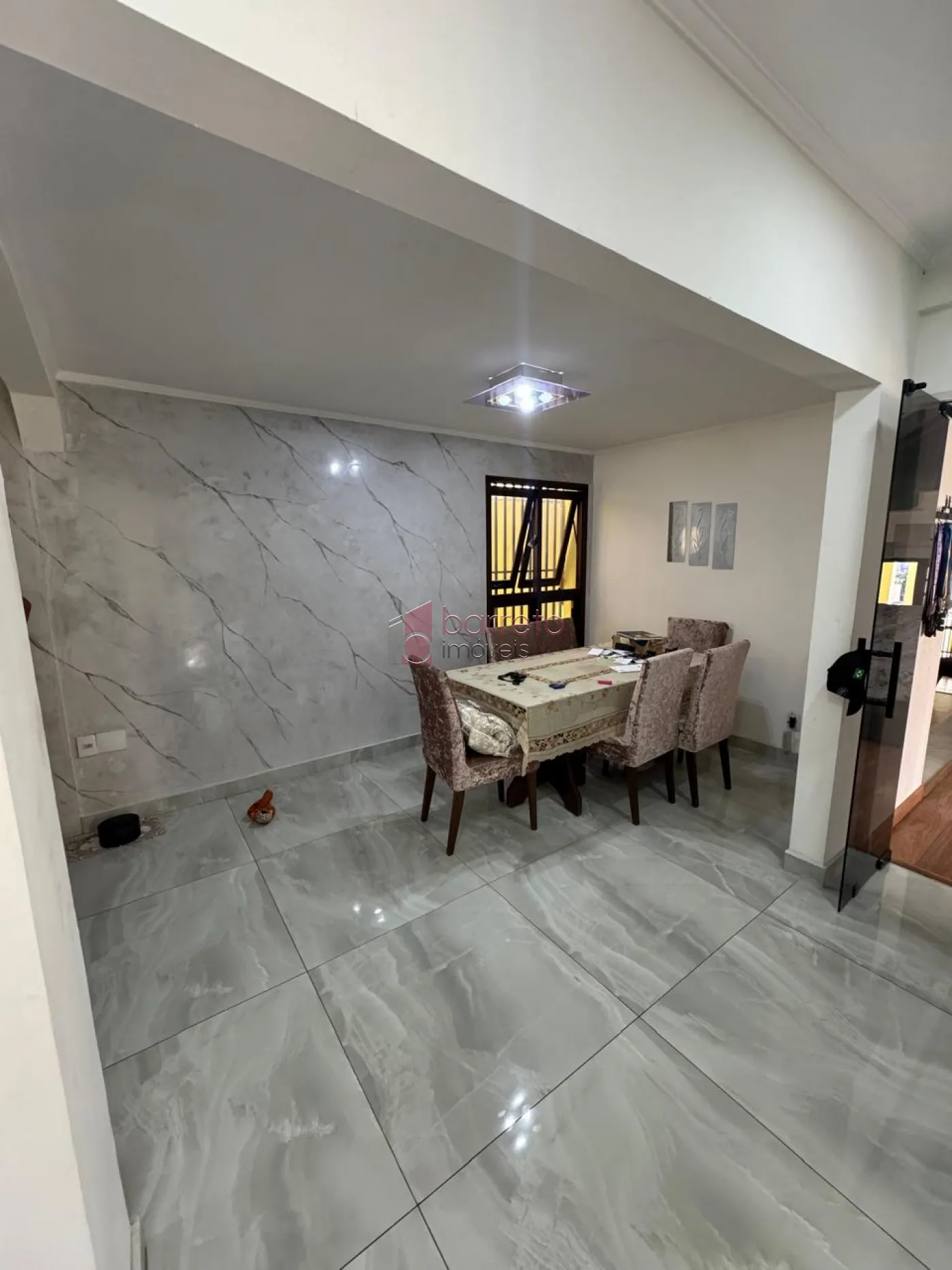 VENDE SE CASA COMERCIAL/RESIDENCIAL NO JARDIM ANA MARIA – JUNDIAÍ /SP –
