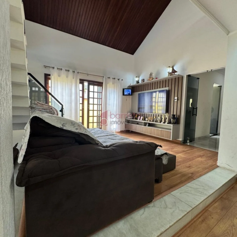 VENDE SE CASA COMERCIAL/RESIDENCIAL NO JARDIM ANA MARIA – JUNDIAÍ /SP –