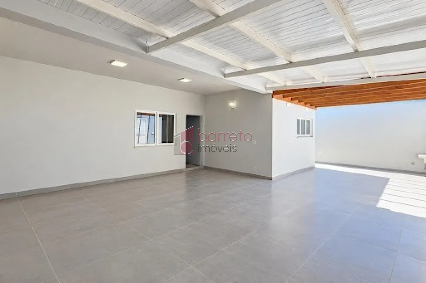SOBRADO PARA LOCAÇÃO NO BAIRRO VILA DAS HORTÊNCIAS – JUNDIAÍ/SP