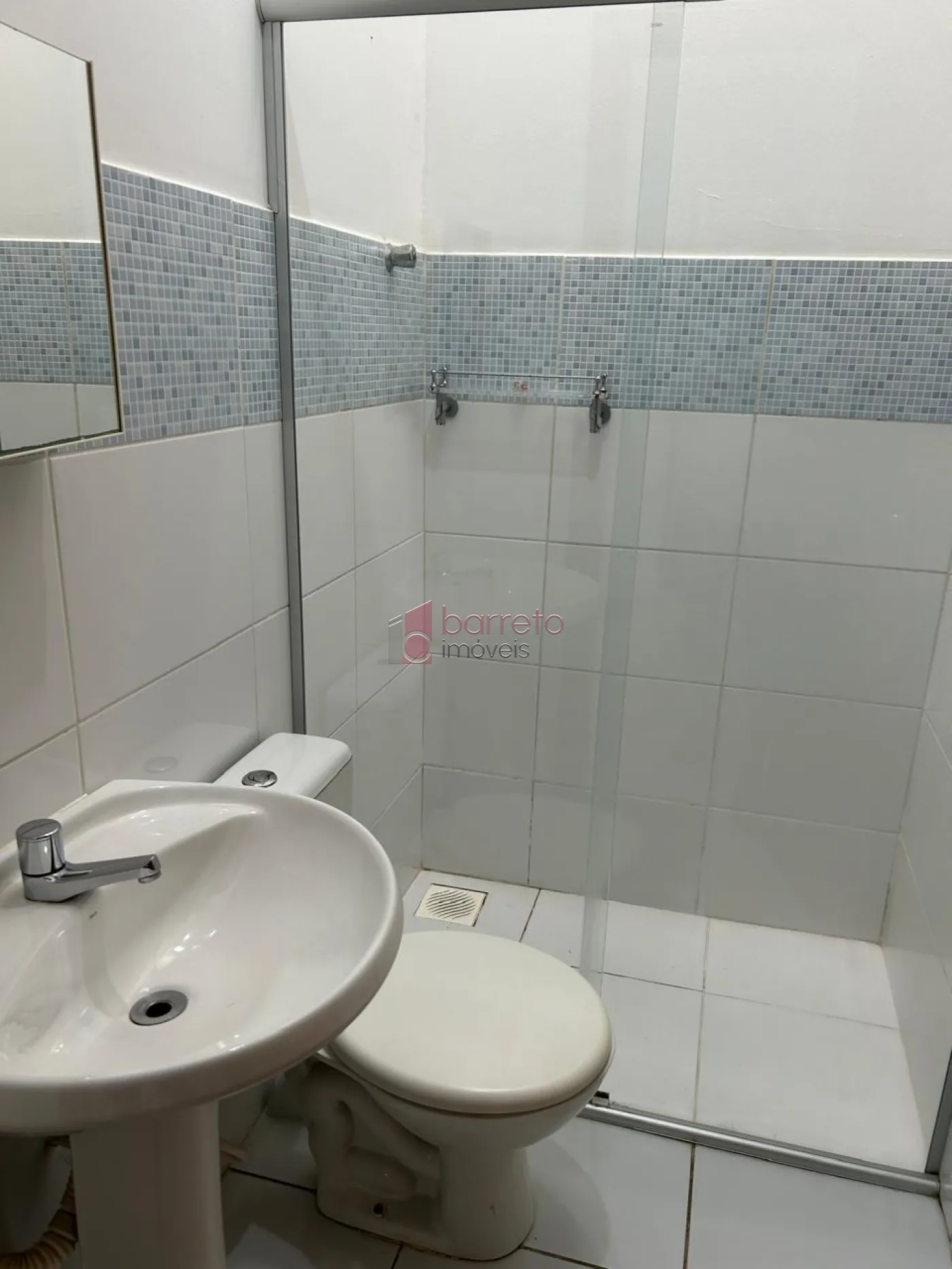 CASA TÉRREA COM ENTRADA COMPARTILHADA PARA LOCAÇÃO NA REGIÃO CENTRAL – JUNDIAÍ/SP