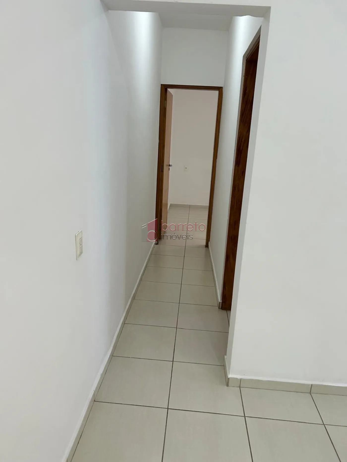 CASA TÉRREA COM ENTRADA COMPARTILHADA PARA LOCAÇÃO NA REGIÃO CENTRAL – JUNDIAÍ/SP