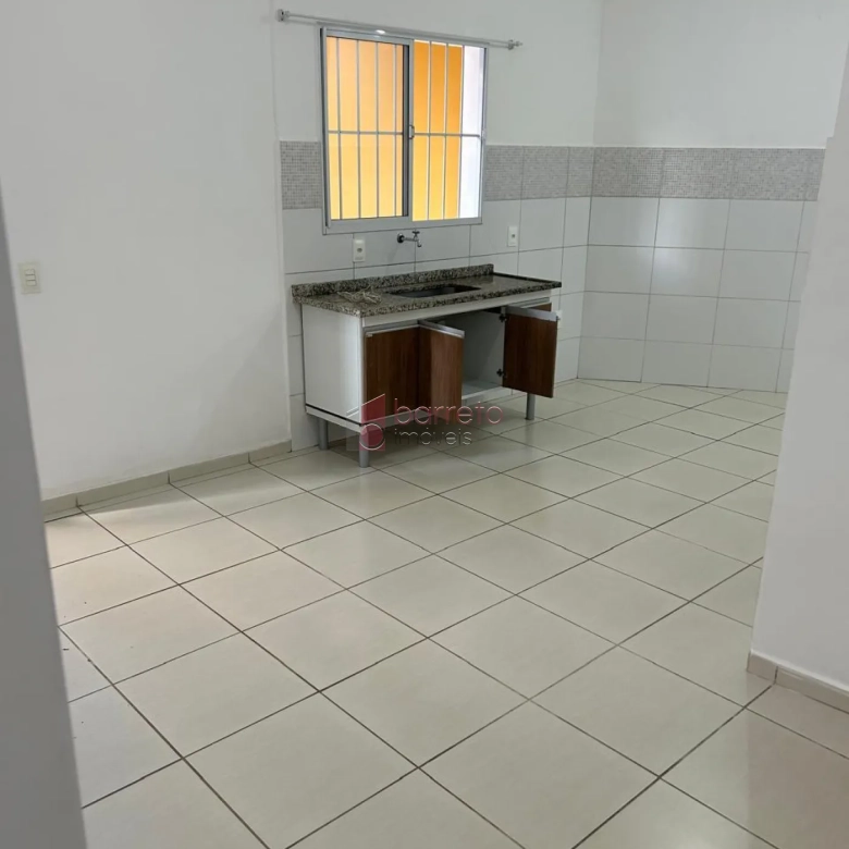 CASA TÉRREA COM ENTRADA COMPARTILHADA PARA LOCAÇÃO NA REGIÃO CENTRAL – JUNDIAÍ/SP
