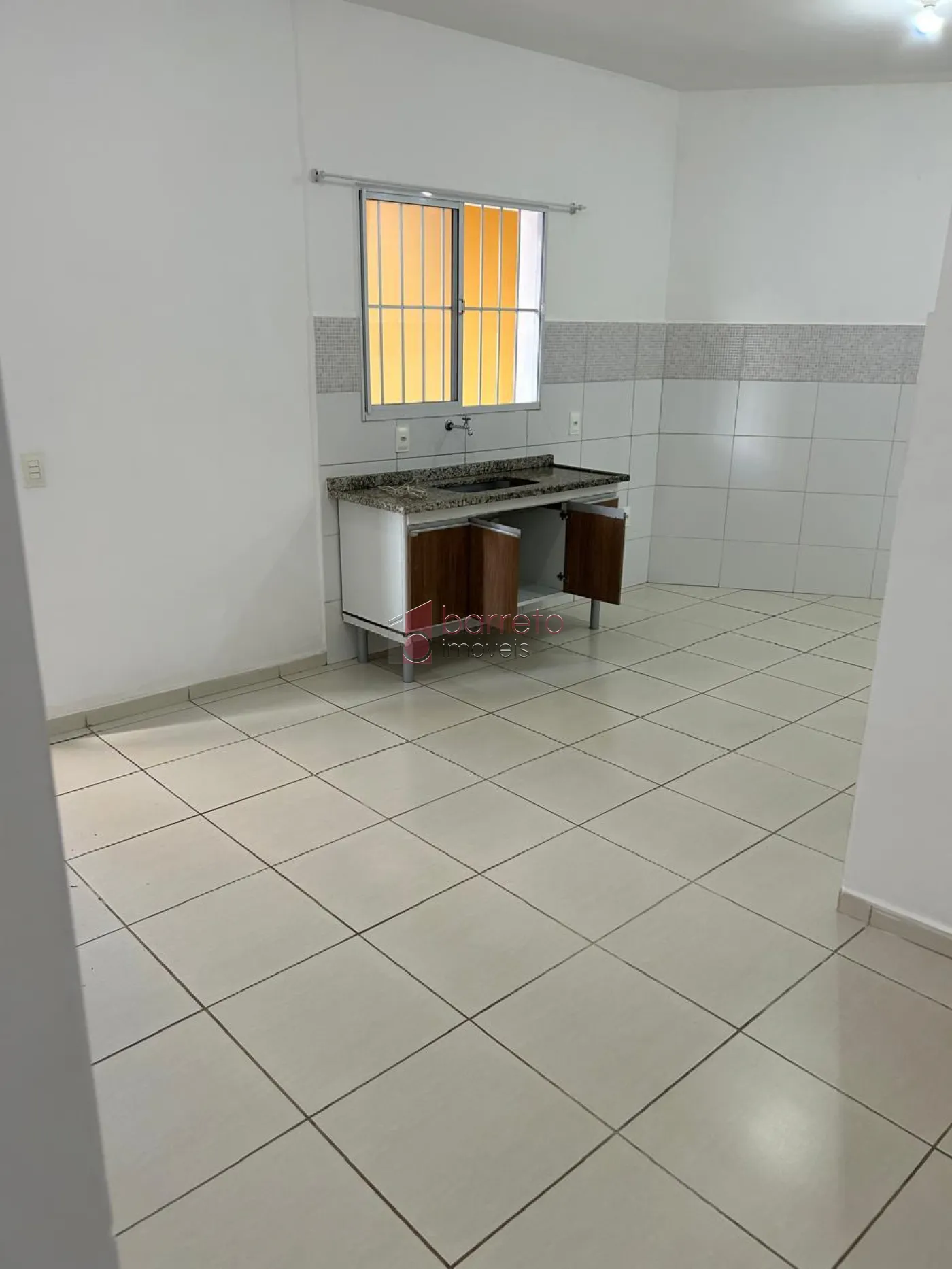 CASA TÉRREA COM ENTRADA COMPARTILHADA PARA LOCAÇÃO NA REGIÃO CENTRAL – JUNDIAÍ/SP