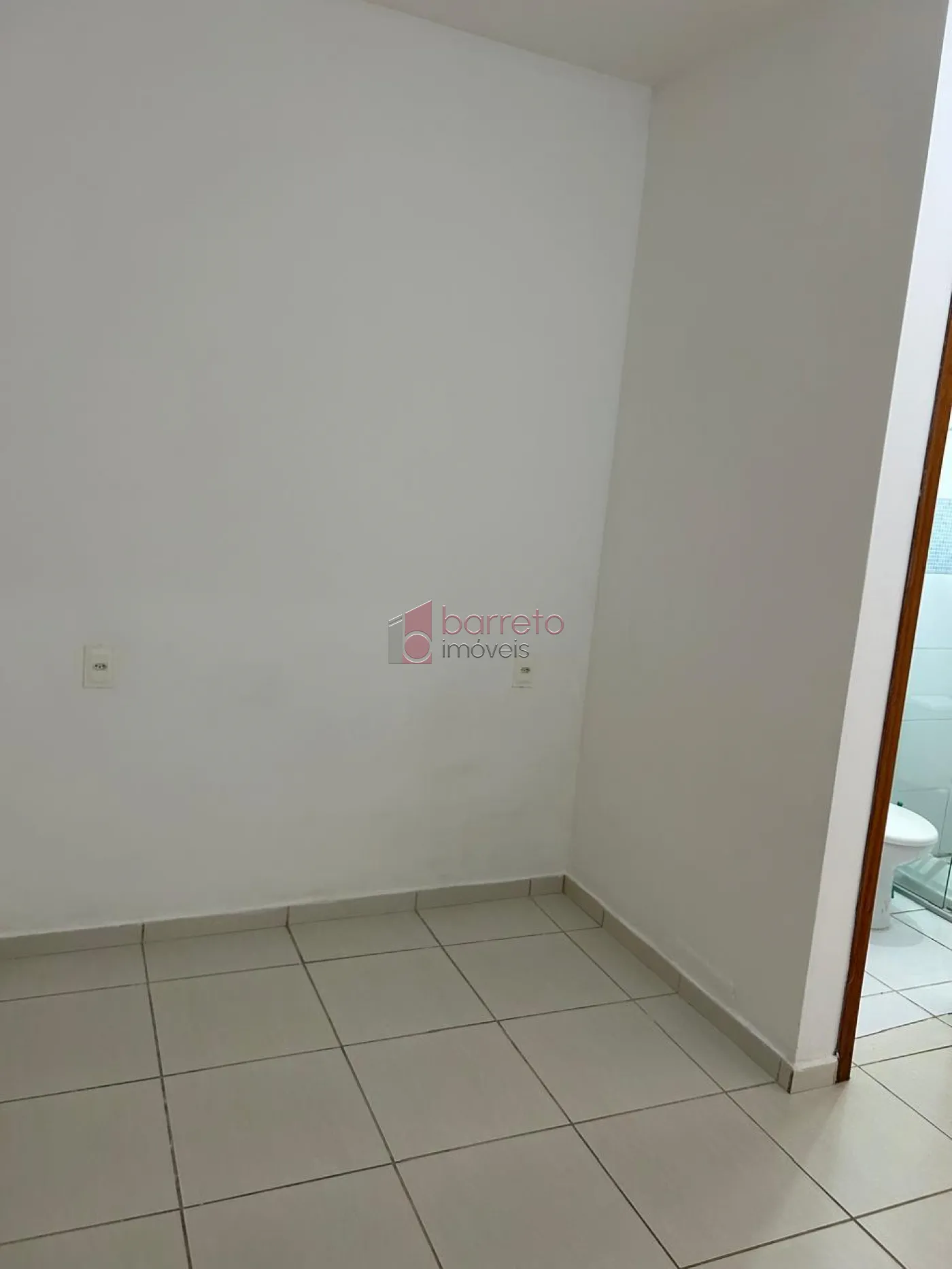 CASA TÉRREA COM ENTRADA COMPARTILHADA PARA LOCAÇÃO NA REGIÃO CENTRAL – JUNDIAÍ/SP