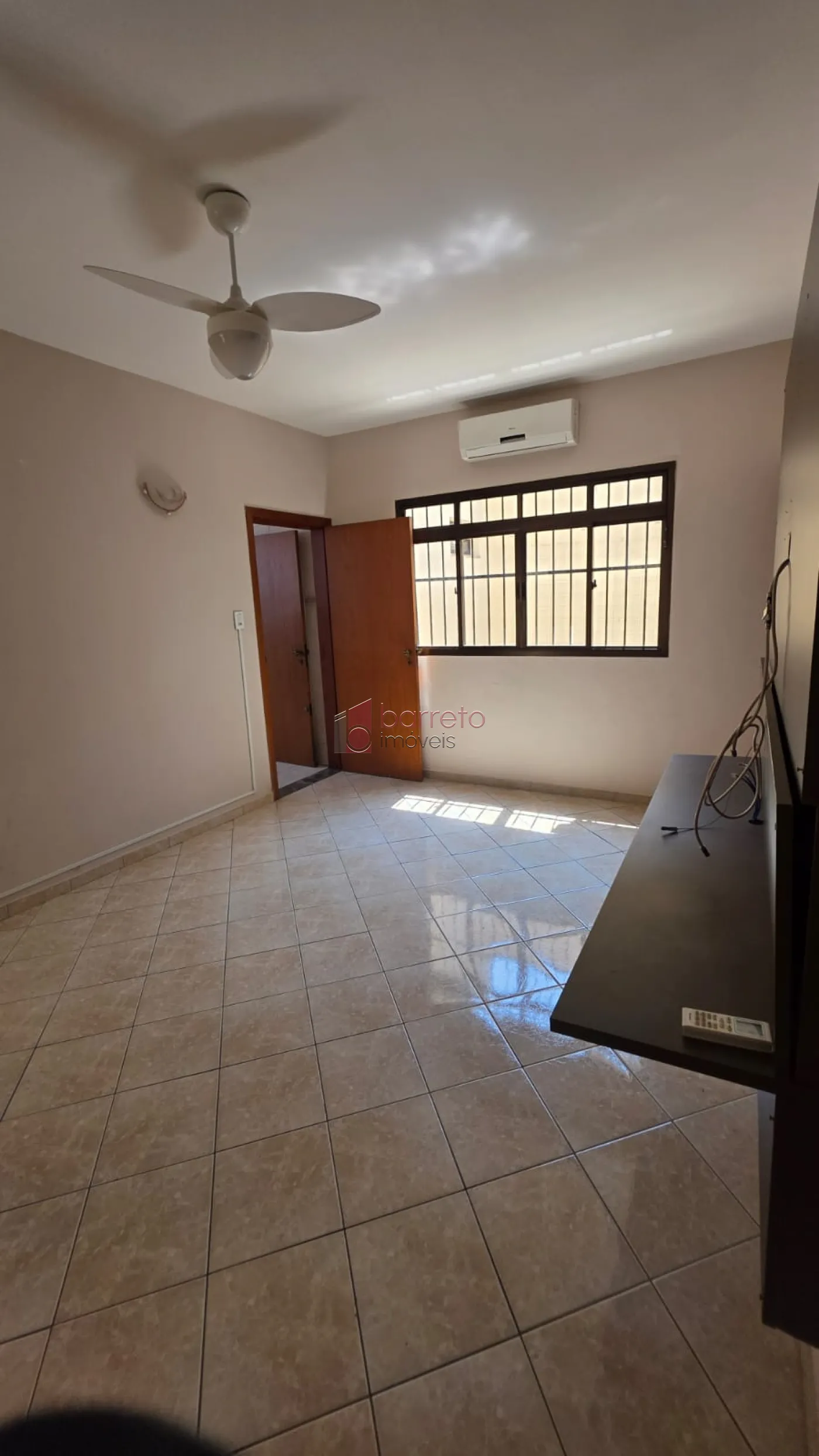 CASA PARA VENDA NA VILA SÃO BENTO EM JUNDIAÍ/SP