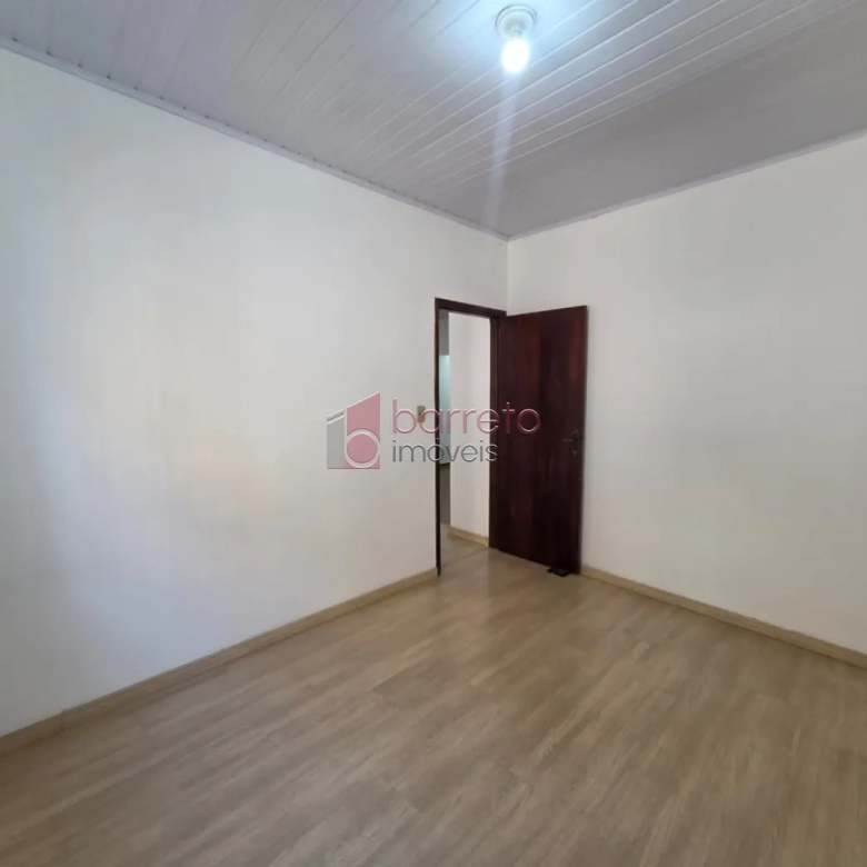 CASA RESIDENCIAL E SALÃO COMERCIAL PARA LOCAÇÃO NO CENTRO – JUNDIAÍ/SP