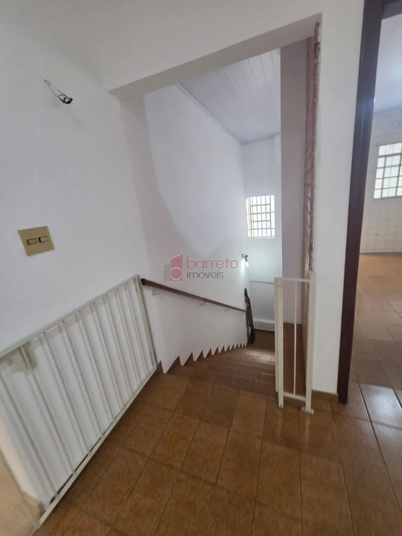 CASA RESIDENCIAL E SALÃO COMERCIAL PARA LOCAÇÃO NO CENTRO – JUNDIAÍ/SP