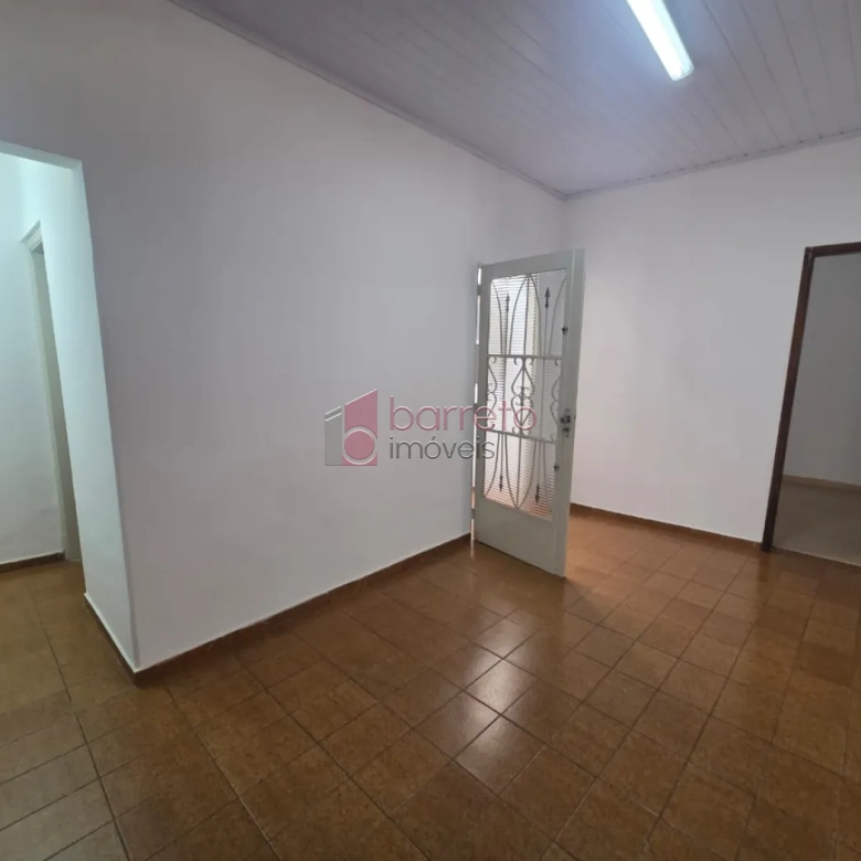 CASA RESIDENCIAL E SALÃO COMERCIAL PARA LOCAÇÃO NO CENTRO – JUNDIAÍ/SP