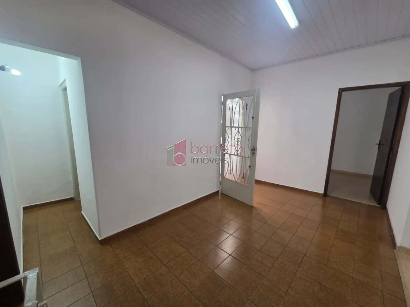 CASA RESIDENCIAL E SALÃO COMERCIAL PARA LOCAÇÃO NO CENTRO – JUNDIAÍ/SP