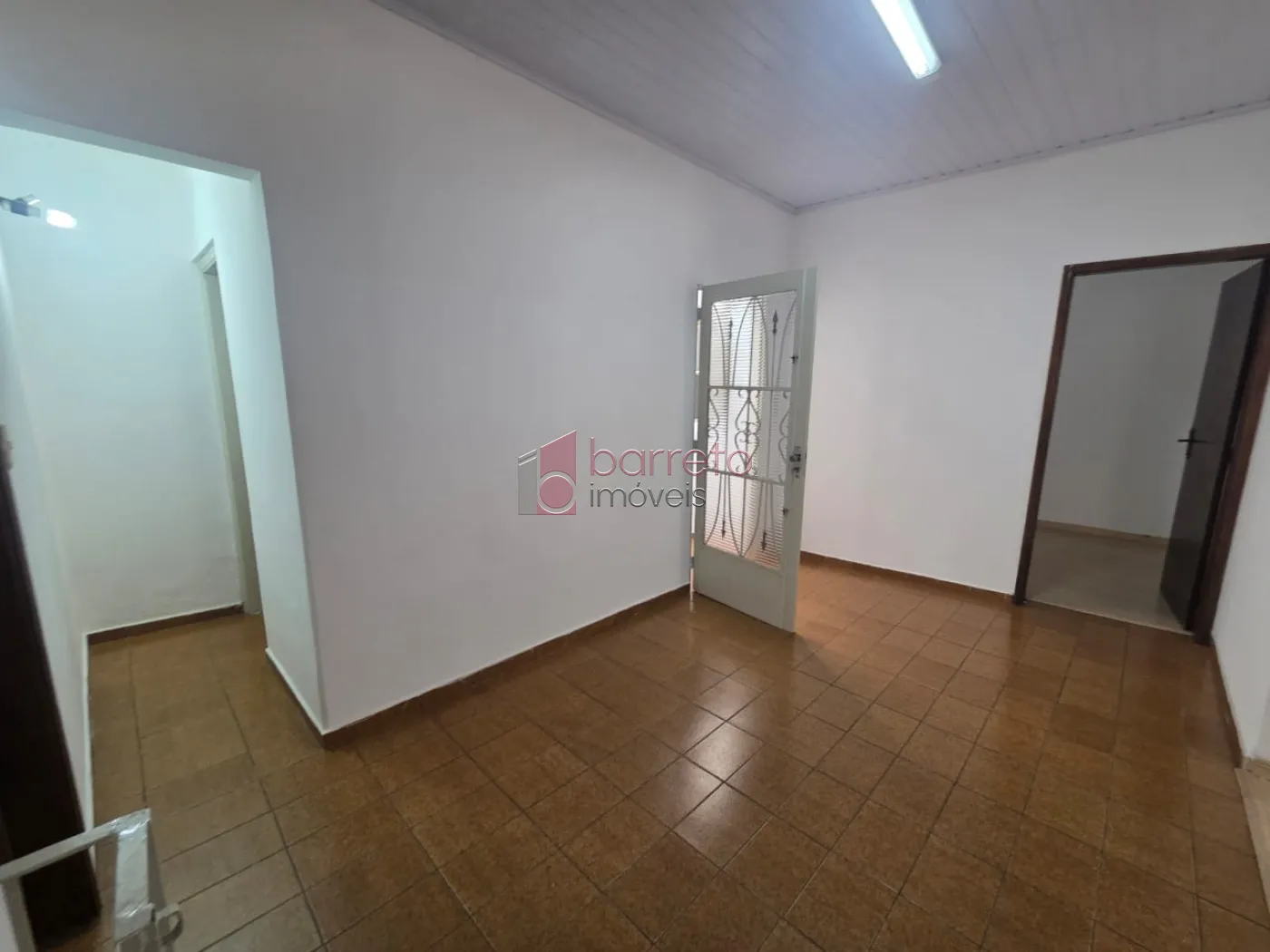 CASA RESIDENCIAL E SALÃO COMERCIAL PARA LOCAÇÃO NO CENTRO – JUNDIAÍ/SP