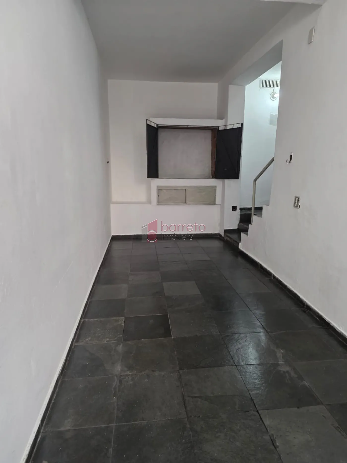 CASA RESIDENCIAL E SALÃO COMERCIAL PARA LOCAÇÃO NO CENTRO – JUNDIAÍ/SP