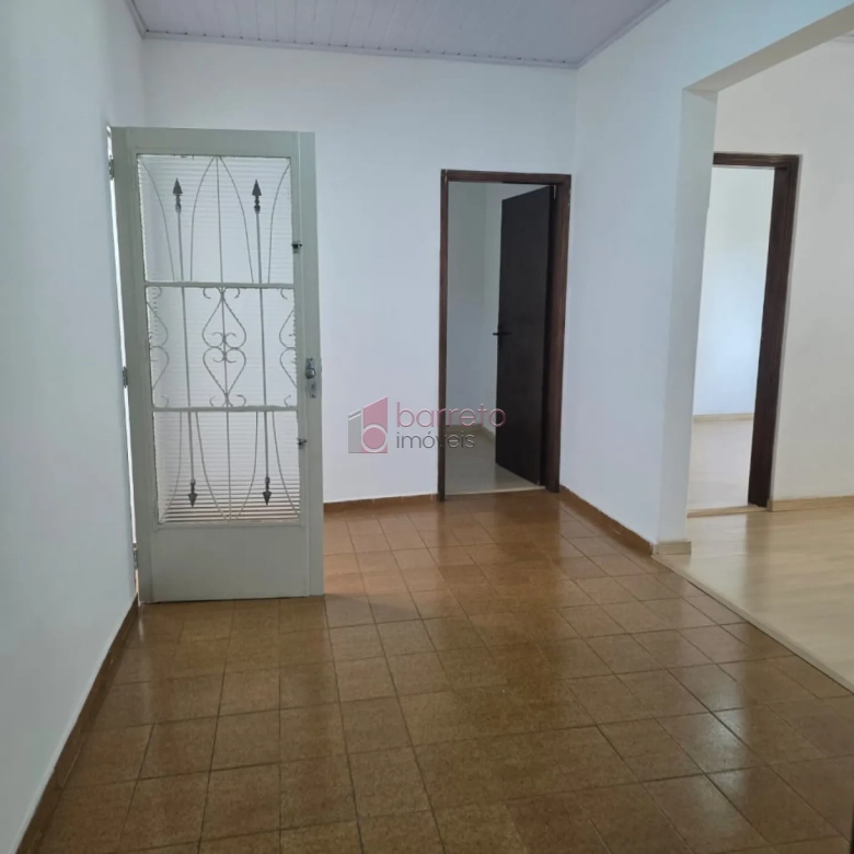 CASA RESIDENCIAL E SALÃO COMERCIAL PARA LOCAÇÃO NO CENTRO – JUNDIAÍ/SP